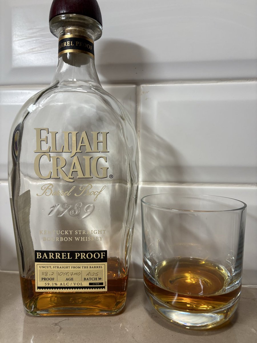 Patrick2380's tweet photo. Day 24: Elijah Craig Barrel Proof 🅰️125 #BourbonHeritageMonth #30DaysofBourbon #DrinkCurious @BourbonBanter https://t.co/XGBNBPDRh9