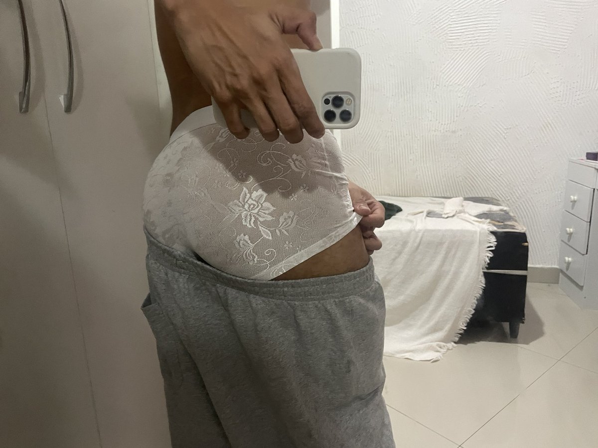 vicinhoinerente's tweet photo. apaixonei nessa cueca de renda https://t.co/iSYyufrpB1