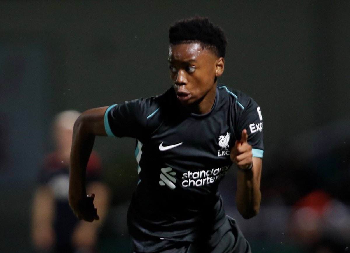 ATFooty_'s tweet photo. 🚨 Manchester United are set to announce 16-year-old winger Isaac Konde as new signing from Liverpool.

Story from two weeks ago, confirmed as #MUFC are set for official announcement. https://t.co/qWjyRZgSVj

Source: @FabrizioRomano
https://t.co/uqBxQExhog