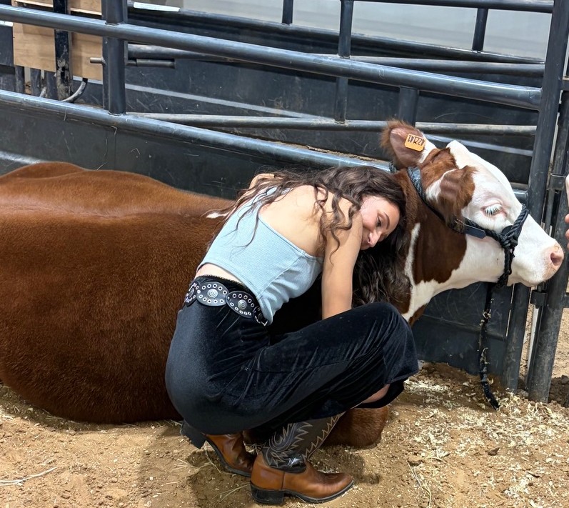 MusicbyAngelyn's tweet photo. Still thinking about the friends I made at the Central Texas State Fair in Belton over Labor Day weekend. ๐ฎโค๏ธ
Pretty sure I wanted to take them all home. ๐
#Angelyn #MusicByAngelyn #CentralTexas #CountryGirl https://t.co/JCmfahMQq7
