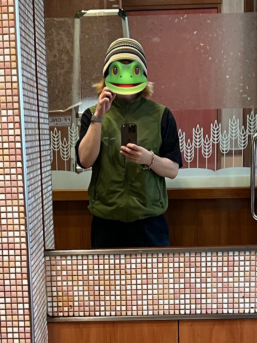FroggyDoobyDoo's tweet photo. メルカリmontbell https://t.co/jFUiymT8q4