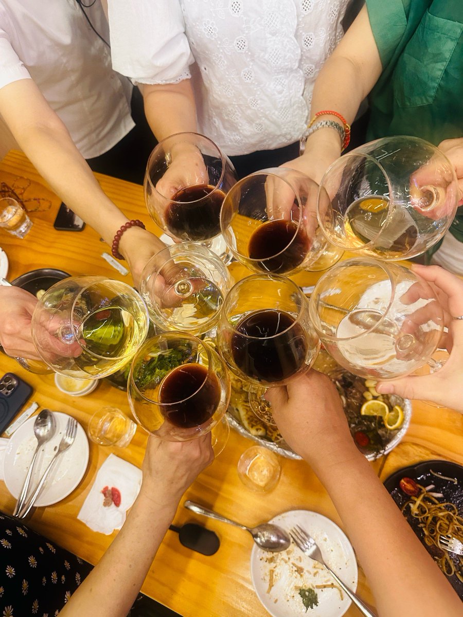 hoonwife_'s tweet photo. [Sharing the joy of gatherings with 酌矩筛下 moments—warm vibes, good company, and every sip feels like a blessing!]， https://t.co/kMbfIZQbA1