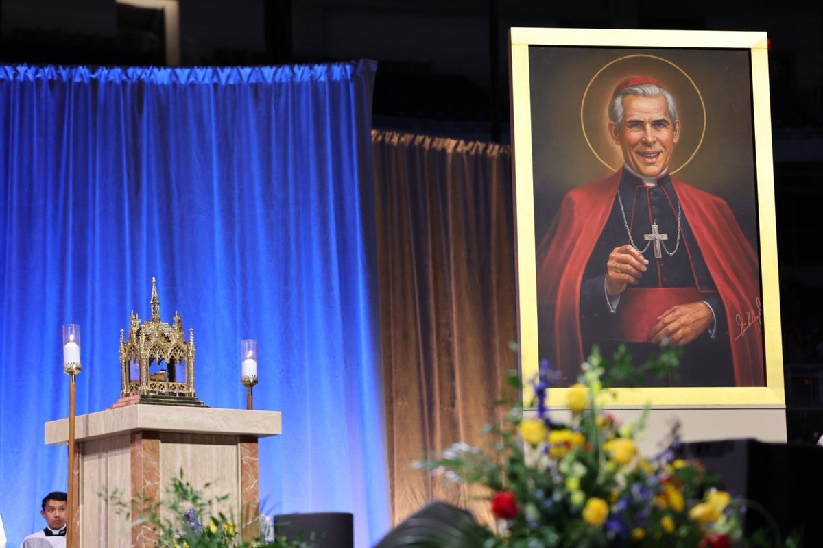RosaryQuotes123's tweet photo. It's a big day for the Church. 

Archbishop Fulton J. Sheen is beatified. 

Pope Leo announced a jubilee year for our Lady of Guadalupe.

Deo Gratias