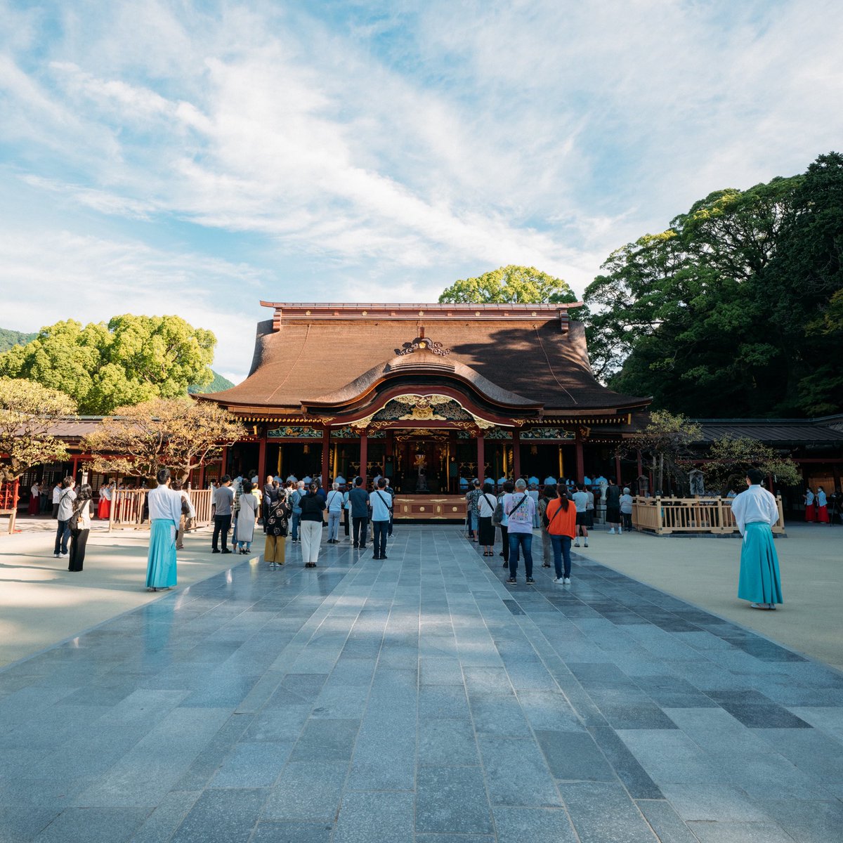 dazaifutenmangu's tweet photo. 本日11時より、当宮で最も重要な祭典「神幸式大祭」を締めくくる「例祭」を斎行し、20時より心字池にて「千灯明・水上神楽」を執り行います。

#太宰府天満宮 
#神幸式大祭
#例祭
#菅原道真公1125年式年大祭 https://t.co/lC411vCAnj