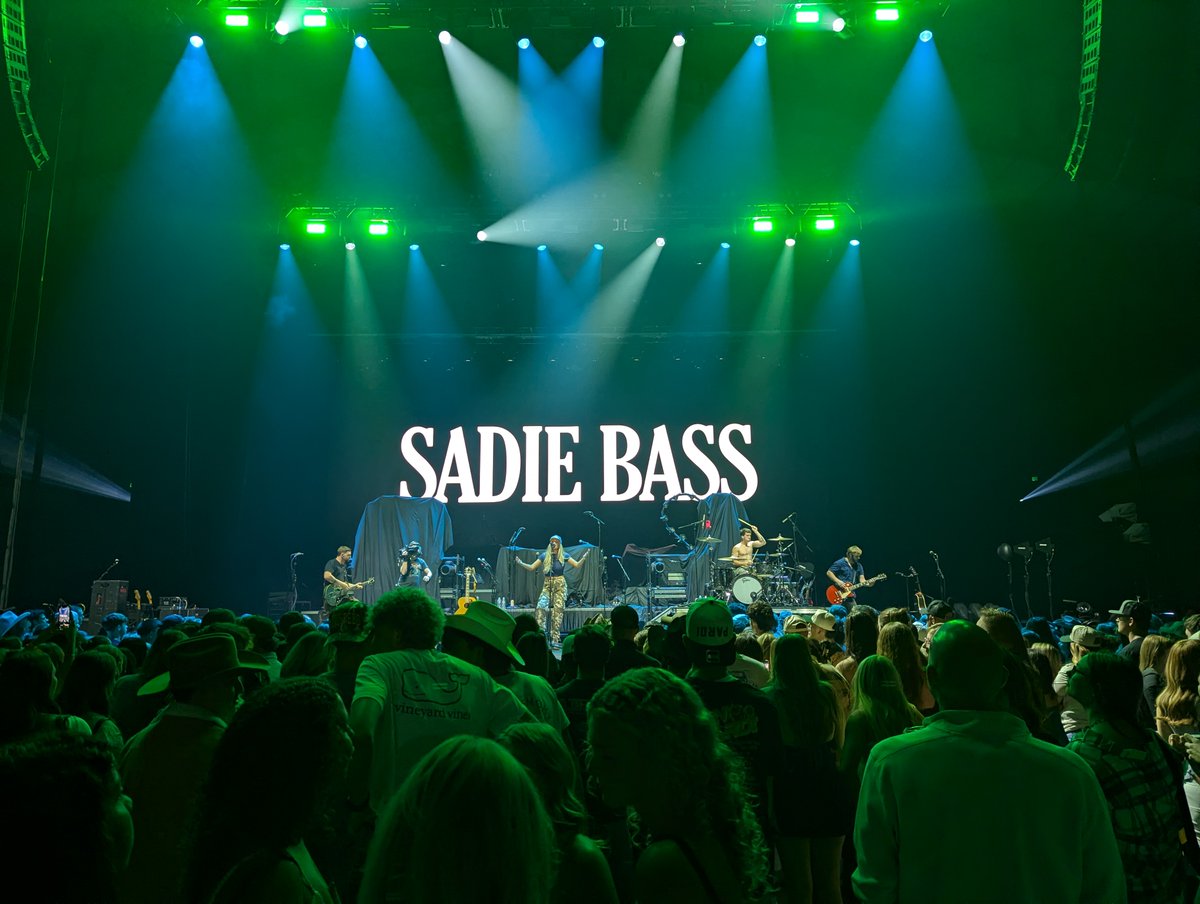 acwmc's tweet photo. What a wild night! 🤠 We're going to need a large cup of "Coffee Girl" in the morning ☕

A very special THANK YOU to @JonPardi, Alexandra Kay, and Sadie Bass for their performances tonight in Fort Wayne!

To the fans, artists, and crew, we hope to see you again soon! ❤️ https://t.co/I5py6ktGjx