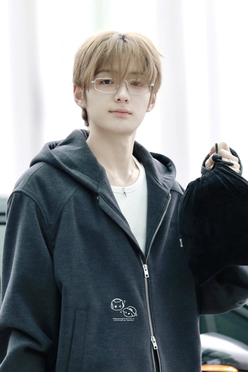hippupnyangii's tweet photo. 260925 출국

#상현 #정상현 #SANGHYEON #CHUNGSANGHYEON #サンヒョン #알파드라이브원 #ALPHADRIVEONE https://t.co/esQDZDnAbf