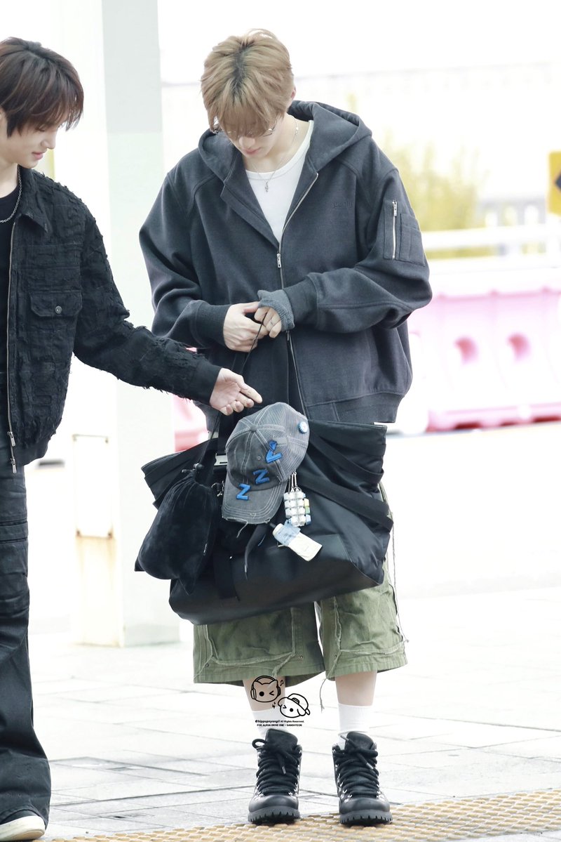 hippupnyangii's tweet photo. 260925 출국

#상현 #정상현 #SANGHYEON #CHUNGSANGHYEON #サンヒョン #알파드라이브원 #ALPHADRIVEONE https://t.co/esQDZDnAbf