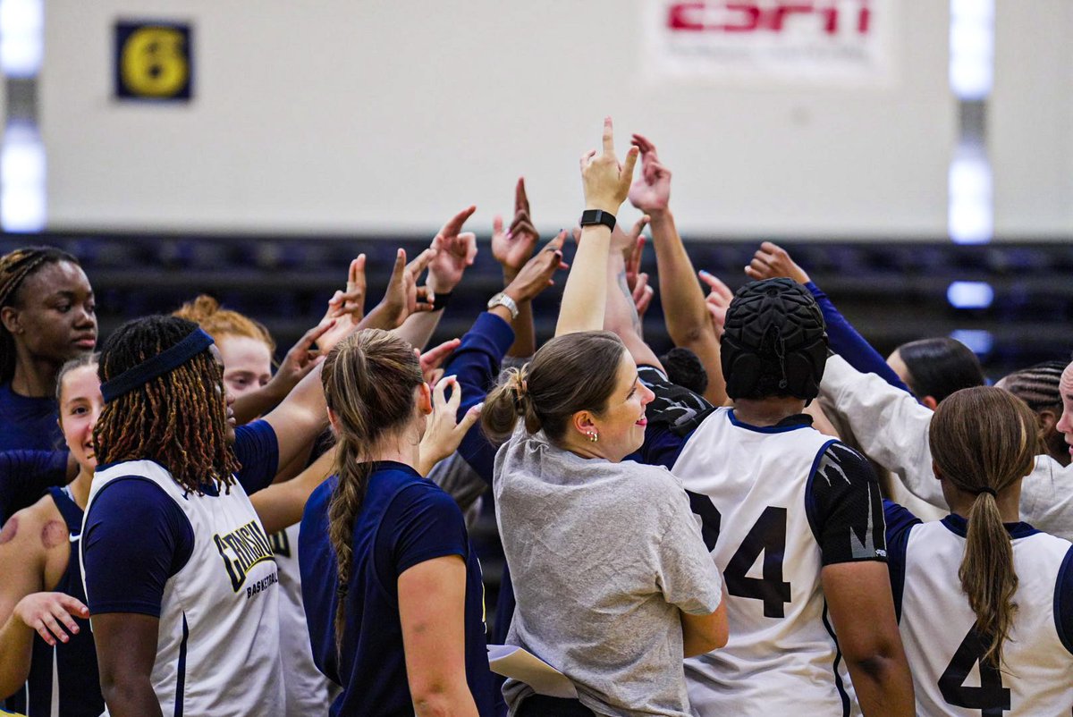 GriffsWBB's tweet photo. First day flicks 📸 

#Griffs | #MetroHoops https://t.co/XnssbQHwND