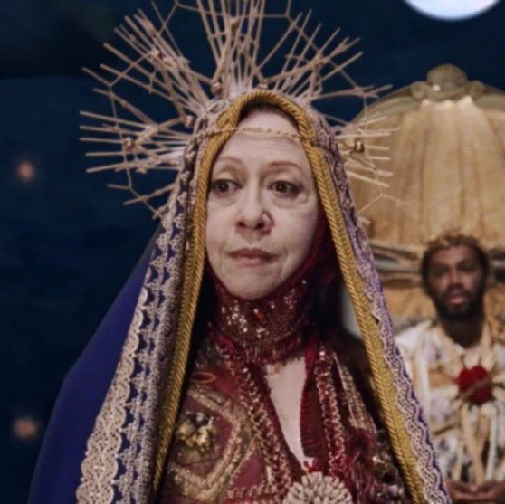 luscas's tweet photo. DEIXEM NOSSA SENHORA EM PAZ https://t.co/cqZx1aKnRU