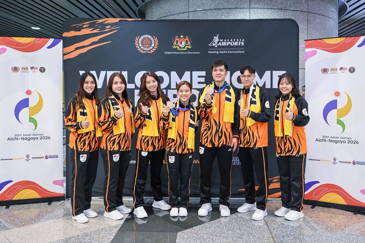 KBSMalaysia's tweet photo. SAMBUTAN KEPULANGAN WIRA KARATE DAN WUSHU NEGARA 

Timbalan Menteri Belia dan Sukan, YB Tuan Mordi Anak Bimol meluangkan masa menyambut ketibaan skuad karate dan wushu negara yang kembali dari Temasya Sukan Asia Aichi-Nagoya 2026 di KLIA, awal pagi tadi. https://t.co/WJkAF6yfNy