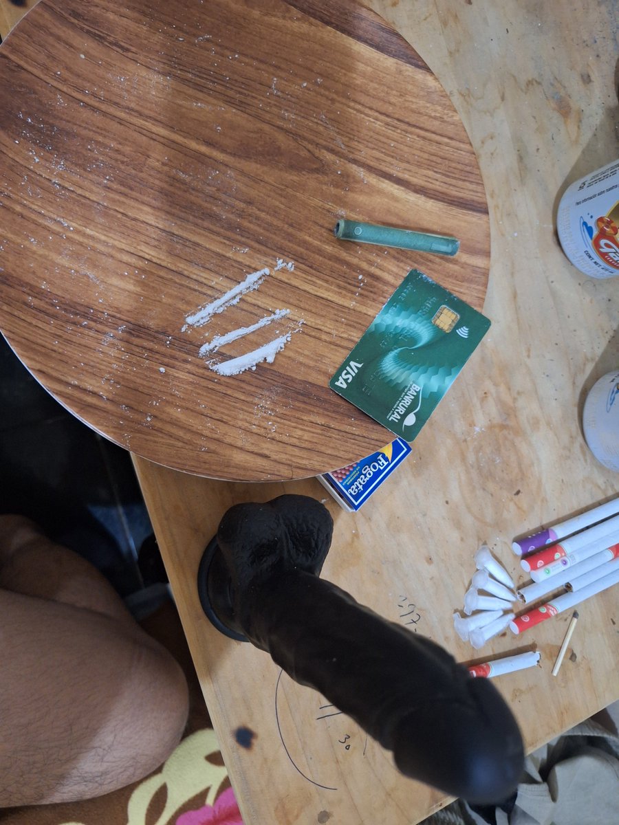 EfrainMora92816's tweet photo. Las últimas quien jalando #cocaine https://t.co/yx26wP66gH