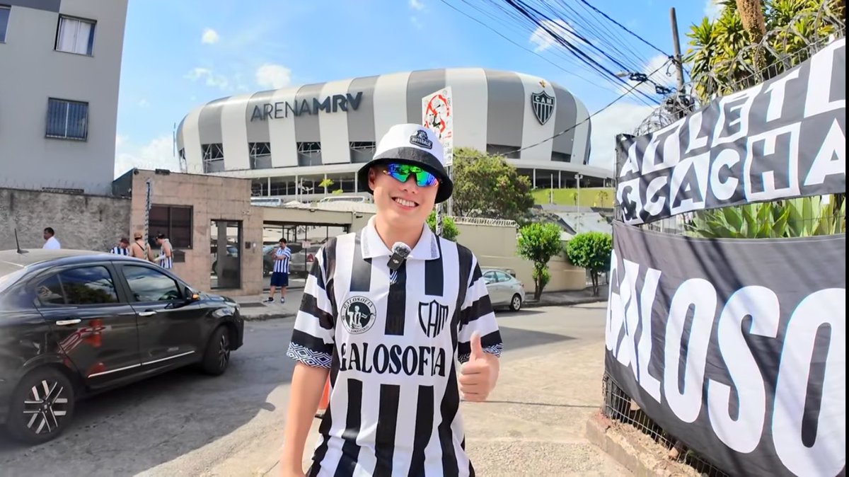 Galosofia_'s tweet photo. Torcendo pro Galo, tomando Cerveja e comendo Tropeiro até ficar fluente em Mineirês 😂

Sohei veio do Japão pra conhecer o Brasil e não poderíamos deixar de apresentar pra ele o que temos de melhor..

Volte sempre, amigo! BH é sua casa

📹 Vídeo completo:
https://t.co/wvntat3oEQ https://t.co/o7XTVXpGqA