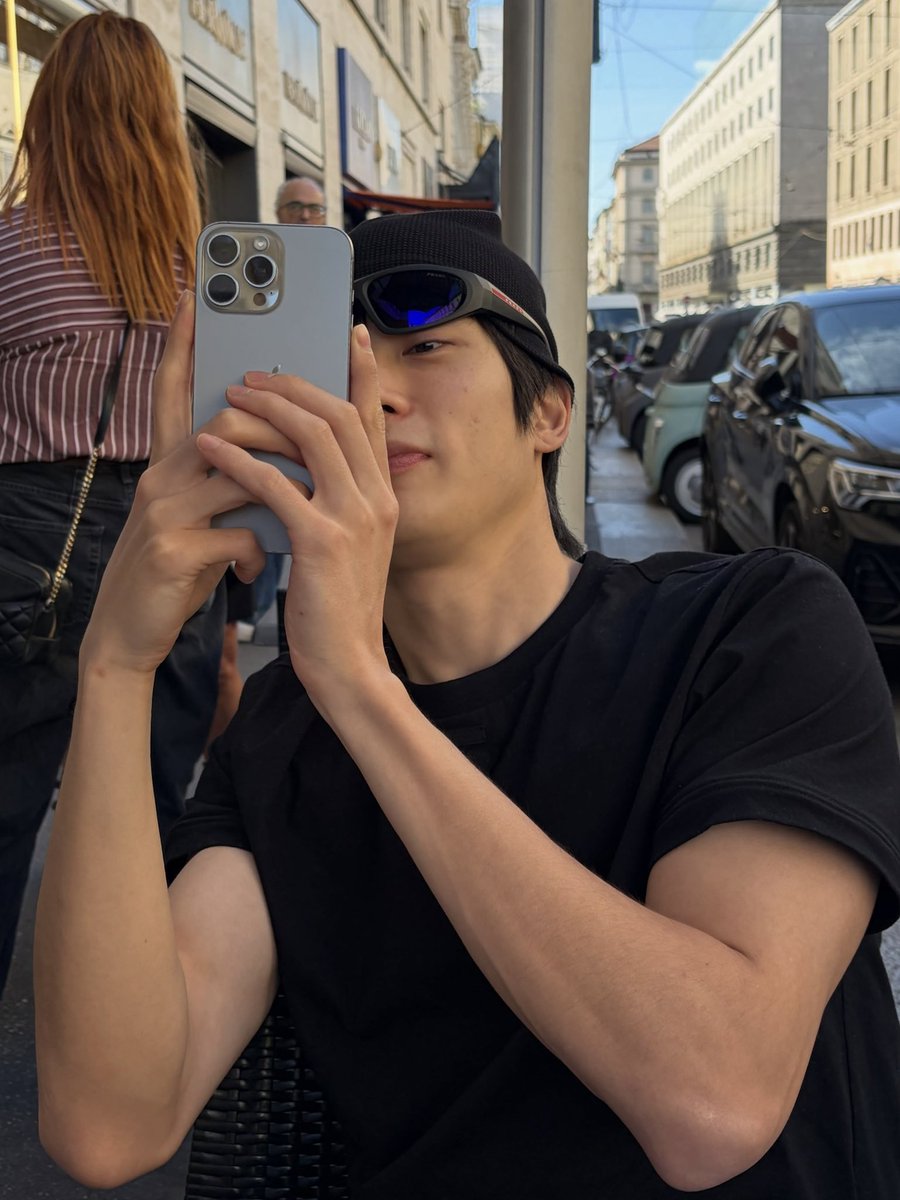 Ttwt2003's tweet photo. ถ้าไม่ลงคนละวันเวลานึกว่าไปด้วยกัน https://t.co/PS7VyvObCz