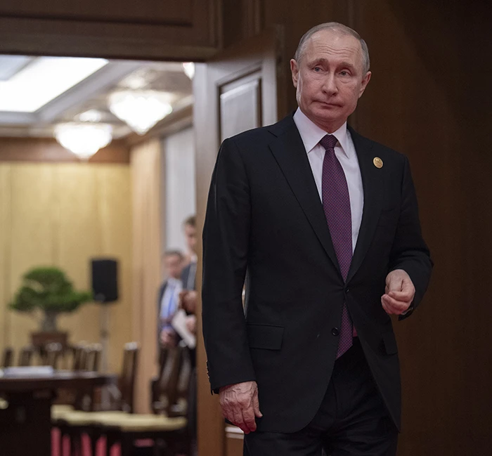 khodorkovsky_en's tweet photo. Putin: The war will continue until its root causes are eliminated.

The root cause of the war: https://t.co/TOO2YBD6ut