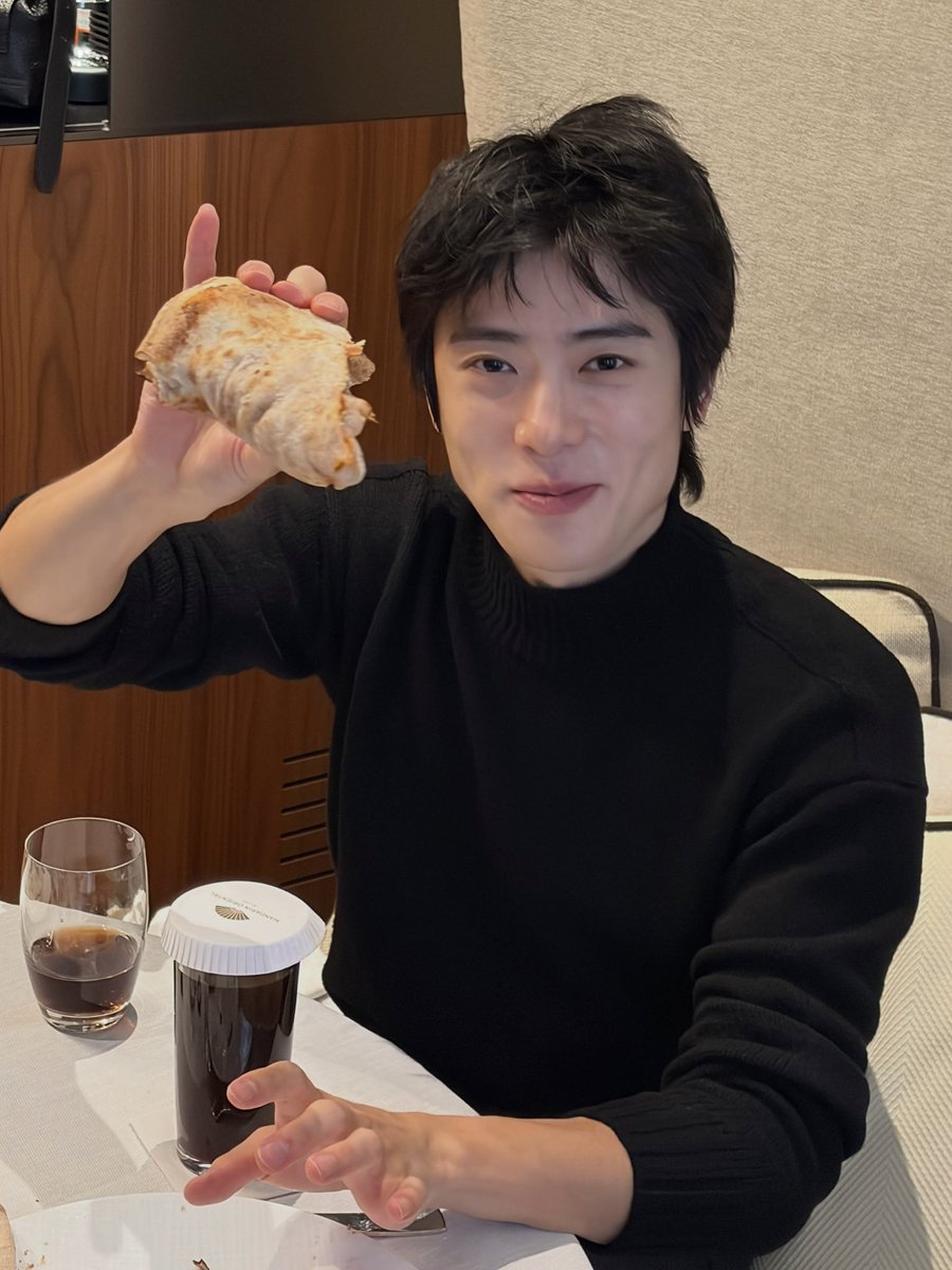jaytoten's tweet photo. 🤭 https://t.co/53000HDfzS