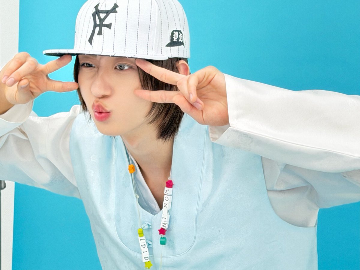 semin_1010's tweet photo. 즐추!! https://t.co/zlnbjfQ0Yf