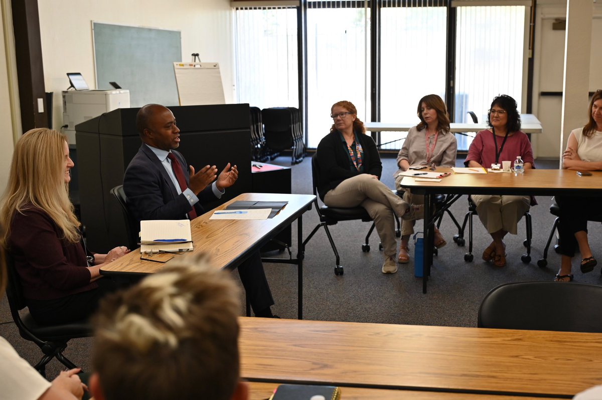 TonyThurmond's tweet photo. Great day with the staff at the Diagnostic Center in Fresno who provide incredible services for students with disabilities to support them and their families. Please get in touch if we can support you and your students. All our services are free! https://t.co/qHeRr5WAgX