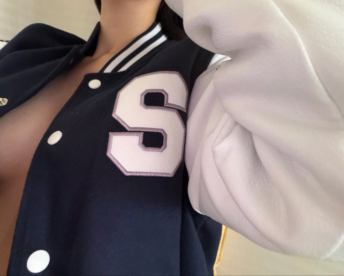 Adonell's tweet photo. 힌트
시험끝나면 섹트 폭파할고야 https://t.co/lXyfvxUx0y
