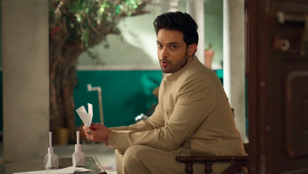 klaroliner123's tweet photo. “Woh Haldi ko Humara sir samaj ke koot rahi hai” 
Lmaooo Mahid 🤣🤣

#SeherHoneKoHai #MaHer https://t.co/JgwBJmow81