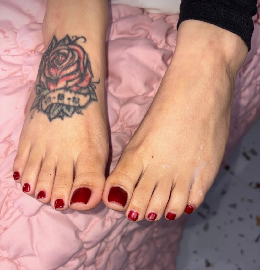 kskreginald's tweet photo. Feet?๐ #riverside #ie #colton #perris #SanDiegoCA #SanDiegoLife
#SanDiego
#latina #sdmeets #sdmeetups
#nsfwtwt #ft #nsfwtwt
#sanBernardino #rialto #sandiegoca
#sandiegomeets #horny #ft_show https://t.co/OIM4fWzQli