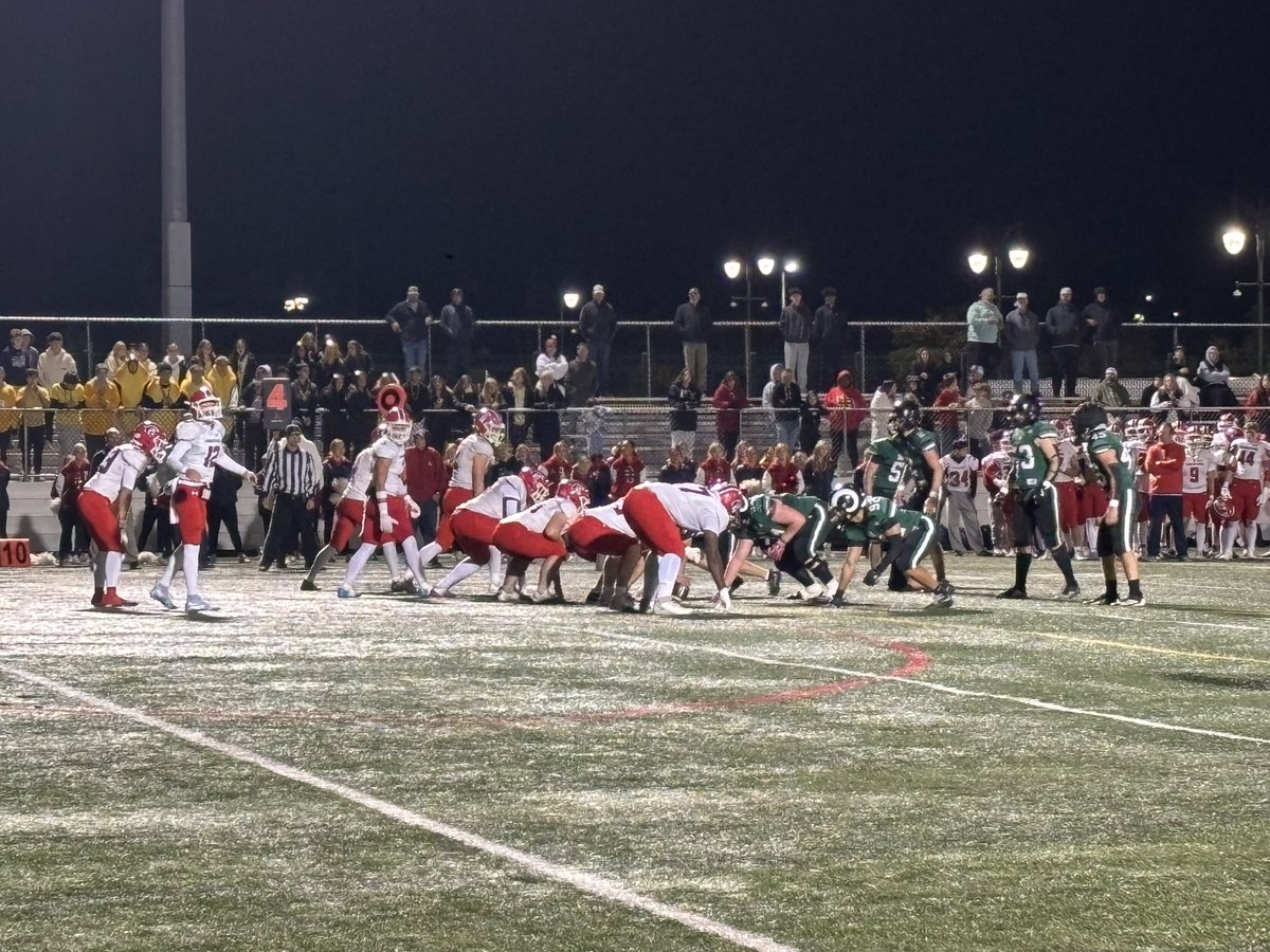 GORAMSathletics's tweet photo. Football Final:
Marshfield 18
Bridgewater Raynham 15
With seconds left, Mikey Appel gets the Field Goal to win the game! https://t.co/Ed8vZJQHiw