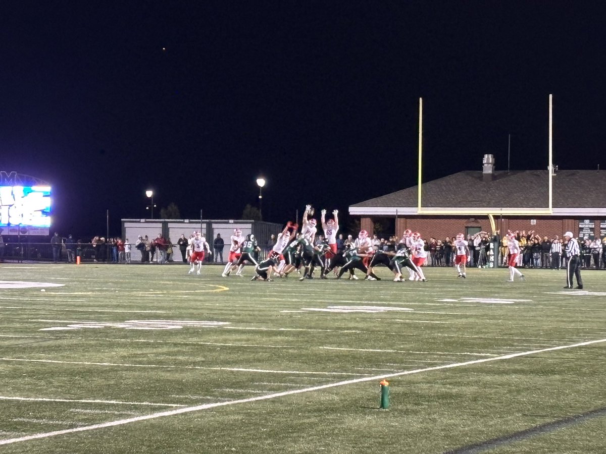 GORAMSathletics's tweet photo. Football Final:
Marshfield 18
Bridgewater Raynham 15
With seconds left, Mikey Appel gets the Field Goal to win the game! https://t.co/Ed8vZJQHiw