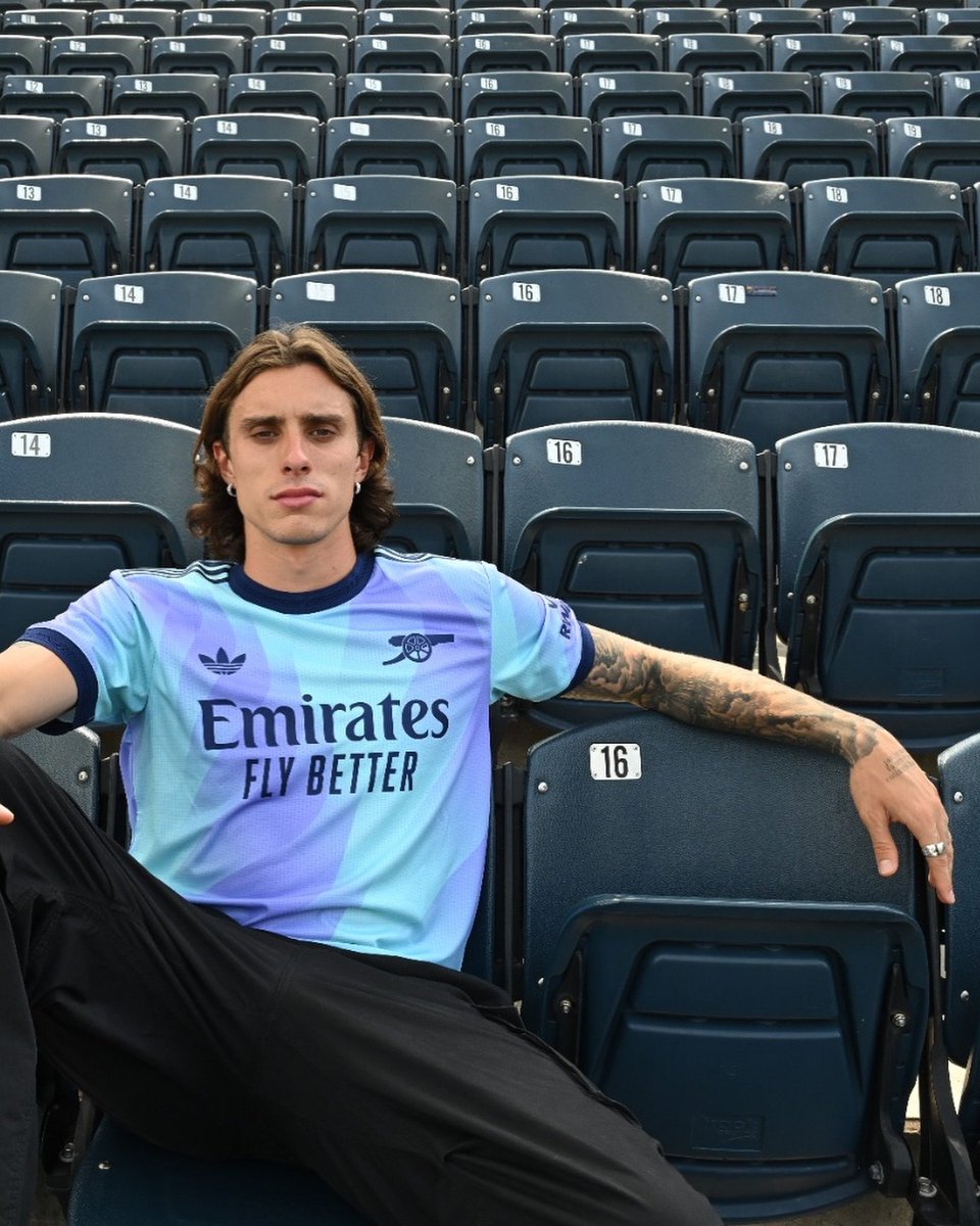 richycaIa's tweet photo. Can't wait to get started! Forza arsenal #COYG https://t.co/md7aBgQ662