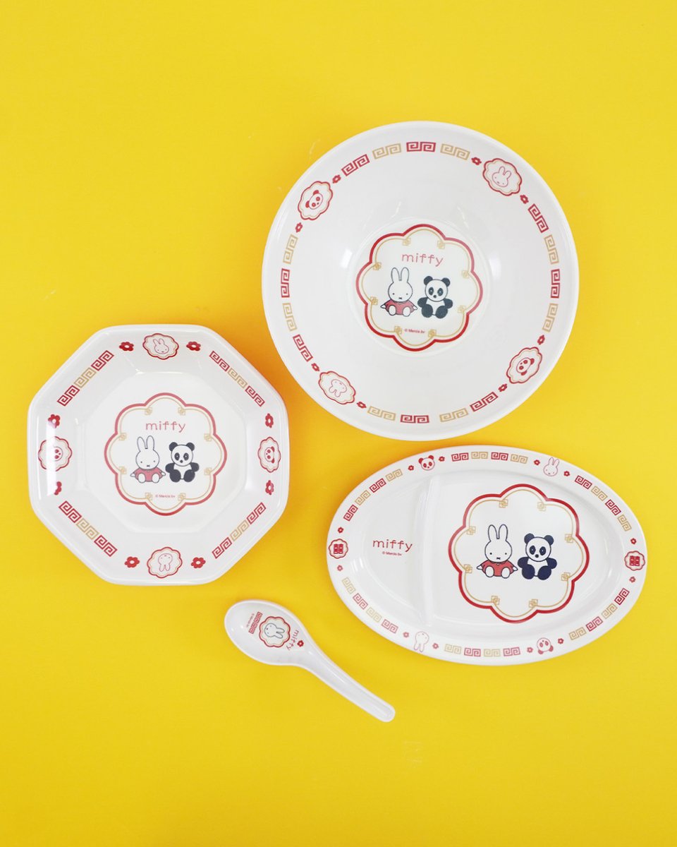 miffy_style_t's tweet photo. ●10月7日（水）よりmiffy style先行発売●

ミッフィーとパンダが可愛い町中華シリーズが登場！
メラミン素材で軽くて使いやすい食器です。

ラーメン鉢、レンゲ、チャーハン皿、ギョーザ皿の全４種🍜

ぜひチェックしてくださいね！

※入荷状況は店舗までお問い合わせください。 https://t.co/GxMDx4kBcQ