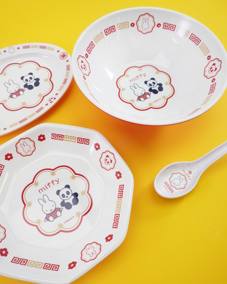 miffy_style_t's tweet photo. ●10月7日（水）よりmiffy style先行発売●

ミッフィーとパンダが可愛い町中華シリーズが登場！
メラミン素材で軽くて使いやすい食器です。

ラーメン鉢、レンゲ、チャーハン皿、ギョーザ皿の全４種🍜

ぜひチェックしてくださいね！

※入荷状況は店舗までお問い合わせください。 https://t.co/GxMDx4kBcQ