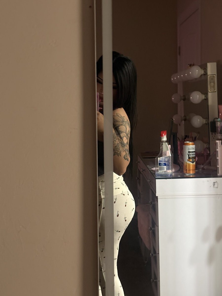 Xxounique's tweet photo. tryna sneak out who can scoop👀 #az #phx #meet #sneakylink #Phoenix https://t.co/wPxrwJmGOf