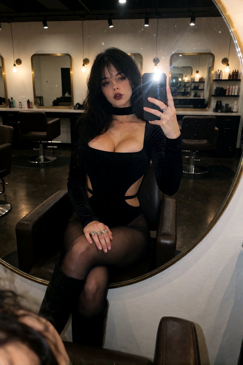 annagothh_6's tweet photo. single for 5 years now https://t.co/TiI68vridI