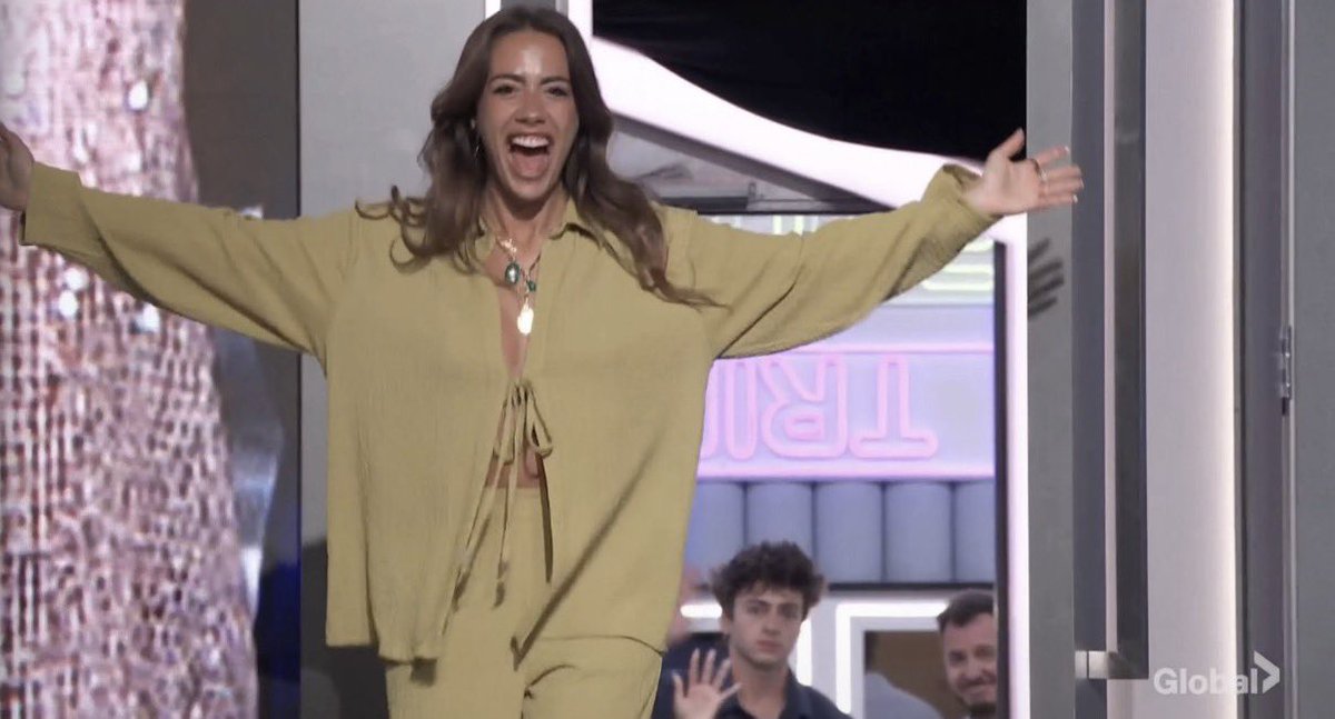 calebsislands's tweet photo. anyway i’m continuing to still vote dee for AFP bc she MADE #bb28 idc what anyone says https://t.co/2mOtmY1KUs