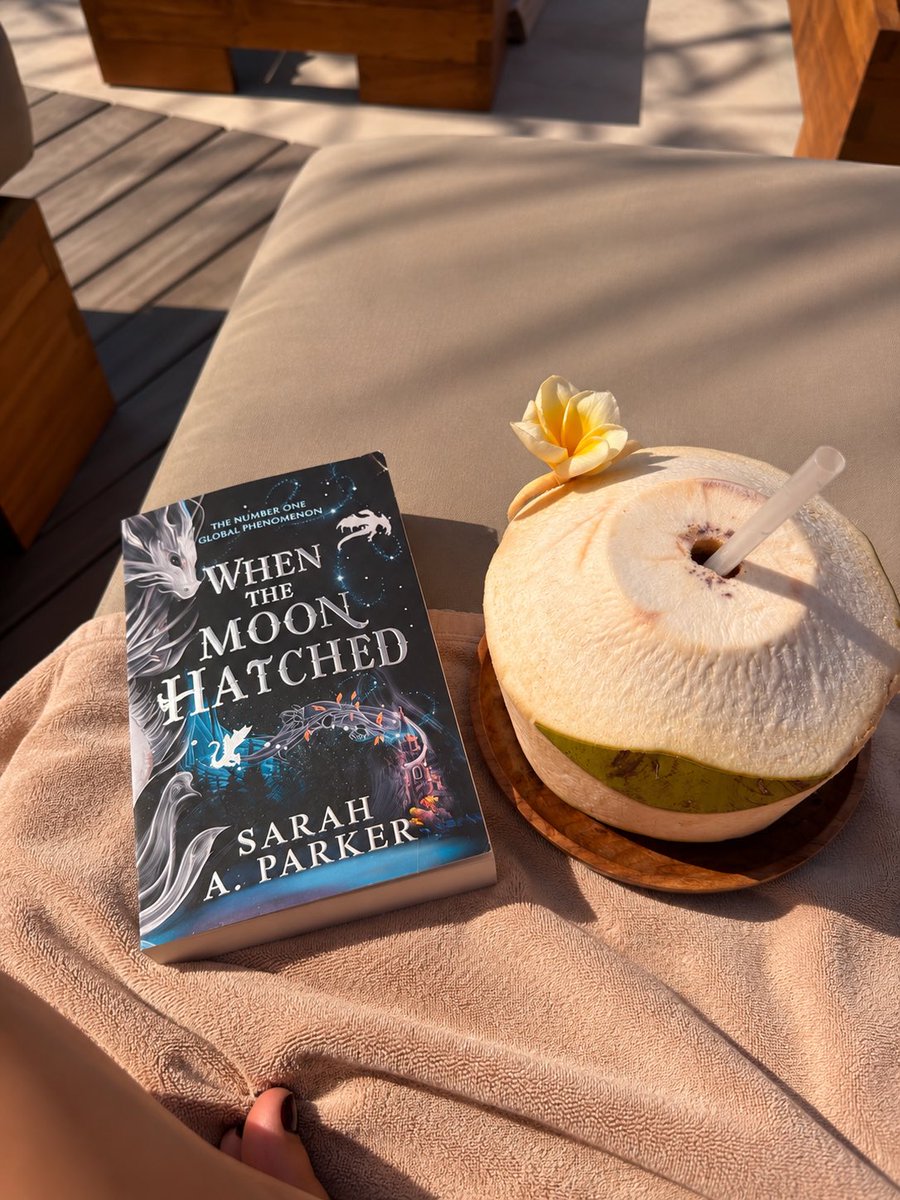 TamlynStout's tweet photo. Asked ChatGPT one very specific question about the book I’m reading. It responded by spoiling the entire plot 🔪 

What’s the worst book spoiler you’ve ever had? https://t.co/UojJCO756C