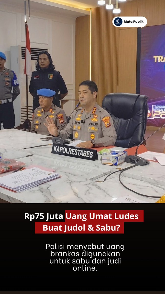 MataPubliksd's tweet photo. 🚨 Rp75 JUTA UANG UMAT LUDES BUAT JUDOL &amp; SABU!

Brankas Masjid Al Markaz Al Islami, Makassar, dibobol. Polisi mengungkap uang Rp75 juta itu disebut digunakan untuk memenuhi adiksi.
Sebuah utas tentang pencurian, judol, narkoba, dan persoalan yang mengikutinya. 👇
#jagaindonesia https://t.co/zTTWRLypHW
