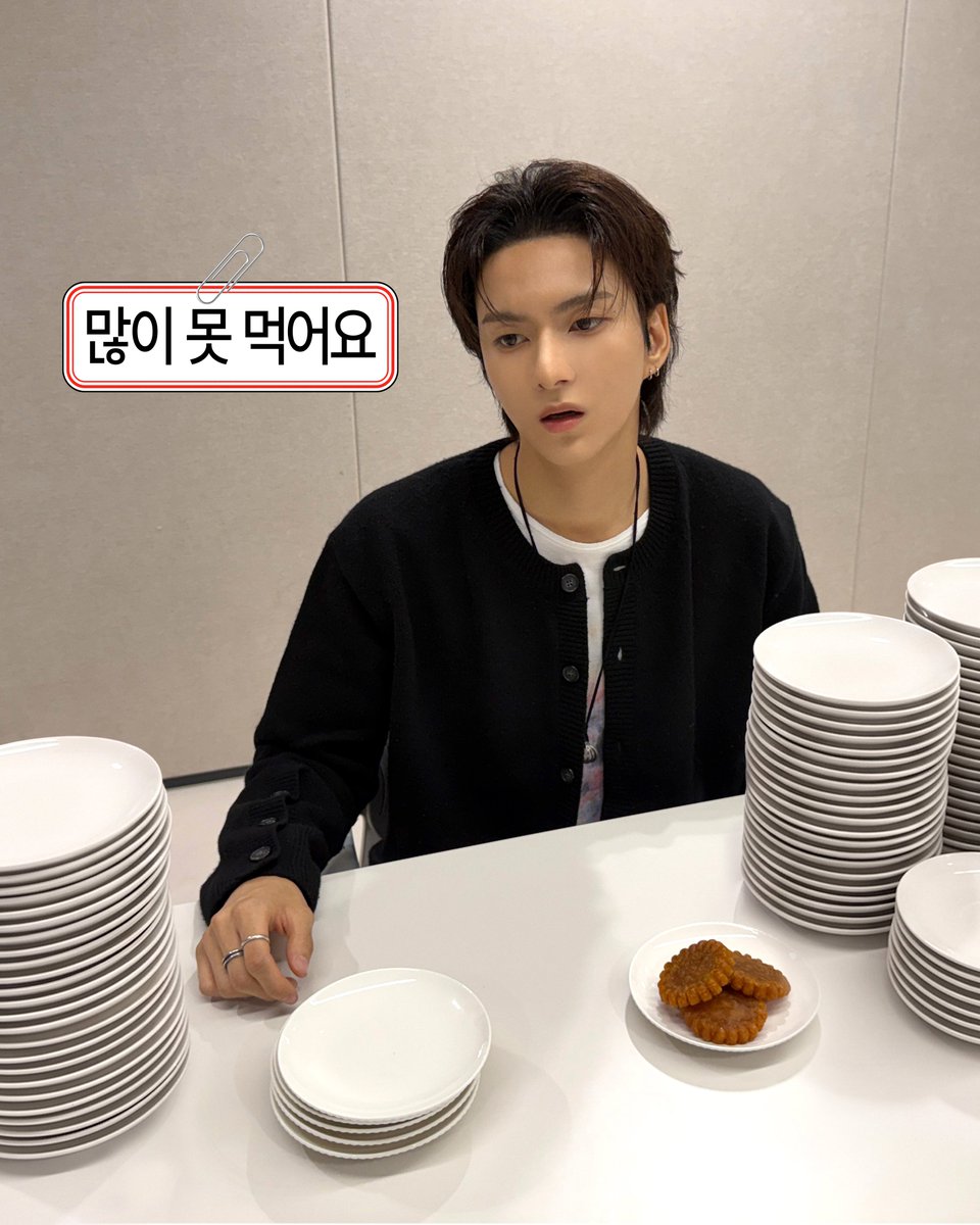 XH_official's tweet photo. 빌런즈 👾 맛있는 음식 많이 먹고 추석 잼나게 보내십시요~와 💜

#XdinaryHeroes #엑스디너리히어로즈
#WE_ARE_ALL_HEROES https://t.co/B07Dt00VrK