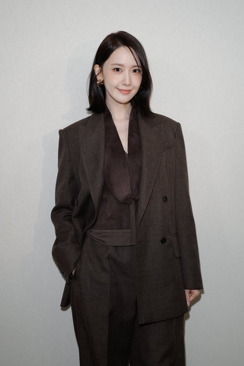 ellejapan's tweet photo. 【2027春夏ミラノフロントロウ速報】#北川景子 さん、#少女時代 #ユナ さんらが「マックスマーラ」に、#大西流星 さん、#松岡茉優 さんらが「アンテプリマ」に来場。

▼記事はこちら
https://t.co/kW0HvqJsKS

#YOONAxMaxMaraSS27 #임윤아 https://t.co/PQKNsjrzlD