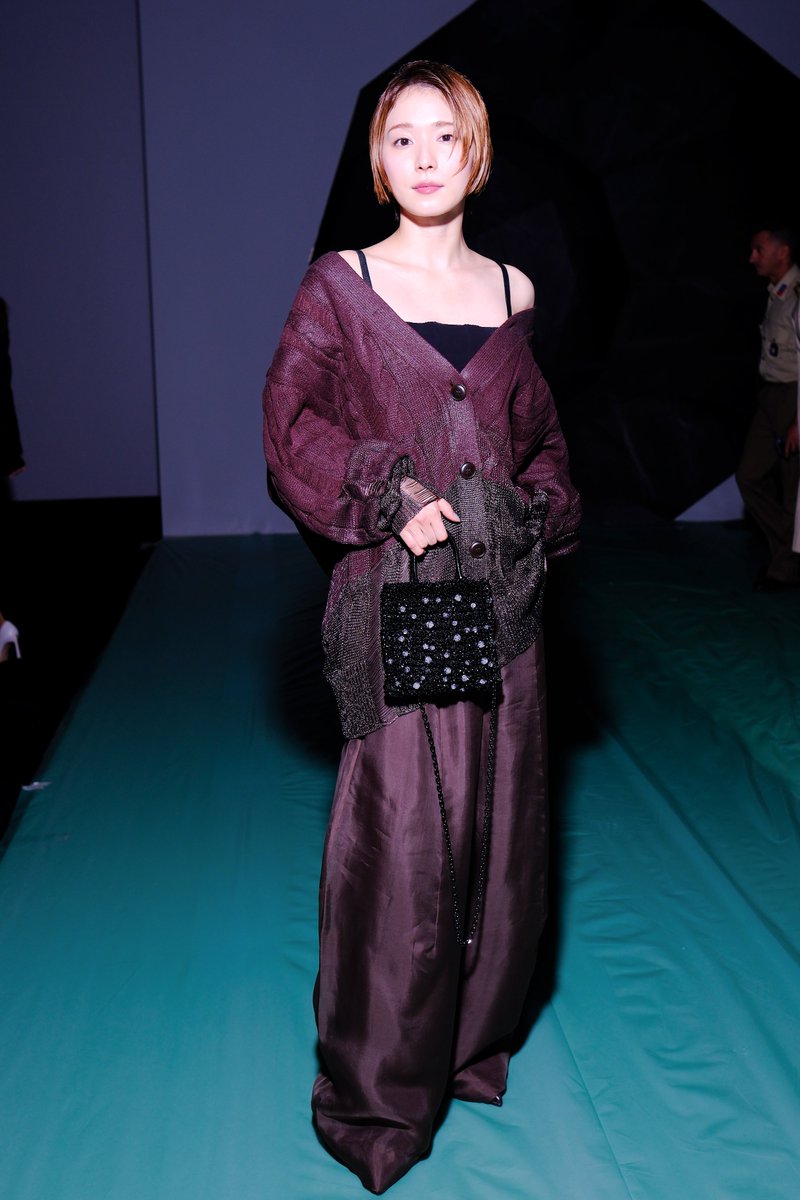ellejapan's tweet photo. 【2027春夏ミラノフロントロウ速報】#北川景子 さん、#少女時代 #ユナ さんらが「マックスマーラ」に、#大西流星 さん、#松岡茉優 さんらが「アンテプリマ」に来場。

▼記事はこちら
https://t.co/kW0HvqJsKS

#YOONAxMaxMaraSS27 #임윤아 https://t.co/PQKNsjrzlD