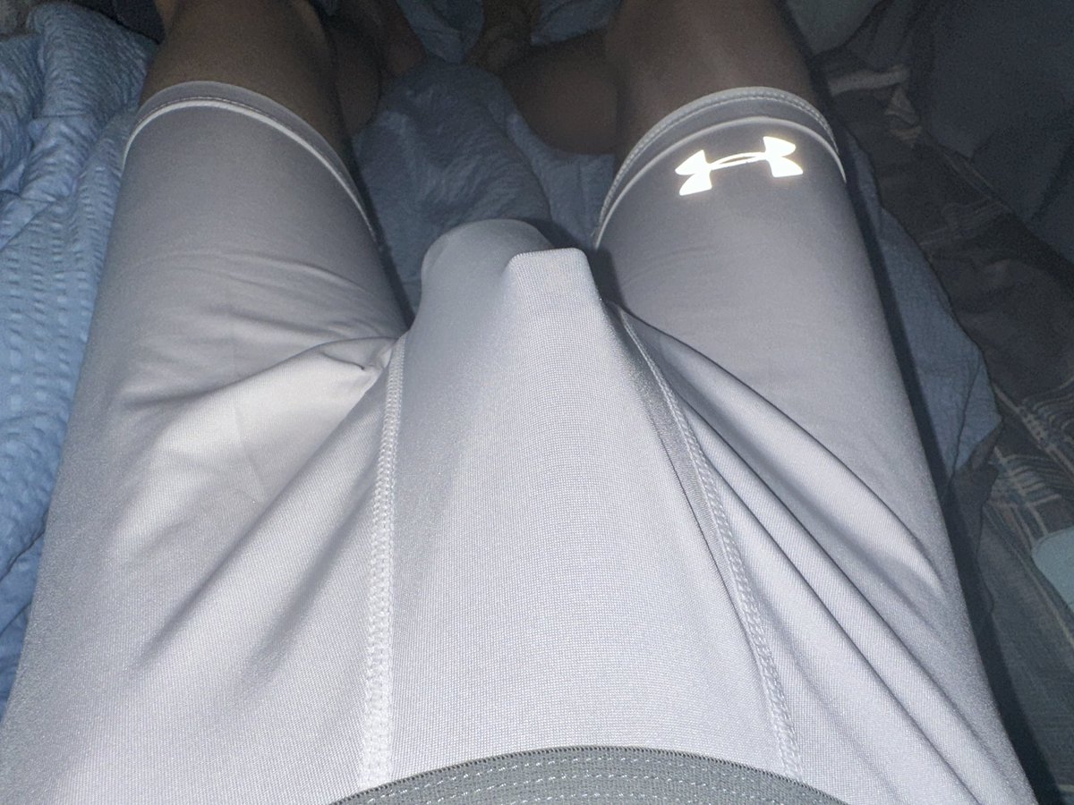Dereklover11211's tweet photo. 带锁感觉没有很舒服啊，但是心理就是感觉很满足，这咋回事，戴一天其实压的有点难受 #高弹 #男大 #M #锁 #小狗 https://t.co/fwvIBJwoDL