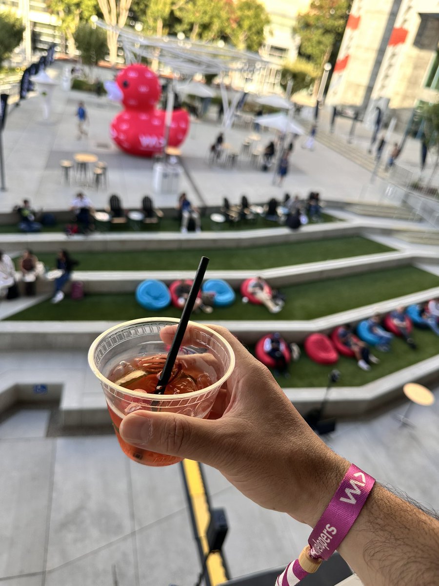 alperebicoglu's tweet photo. Time for chill out at #WeAreDevs 🍹 https://t.co/hfllcywpbW