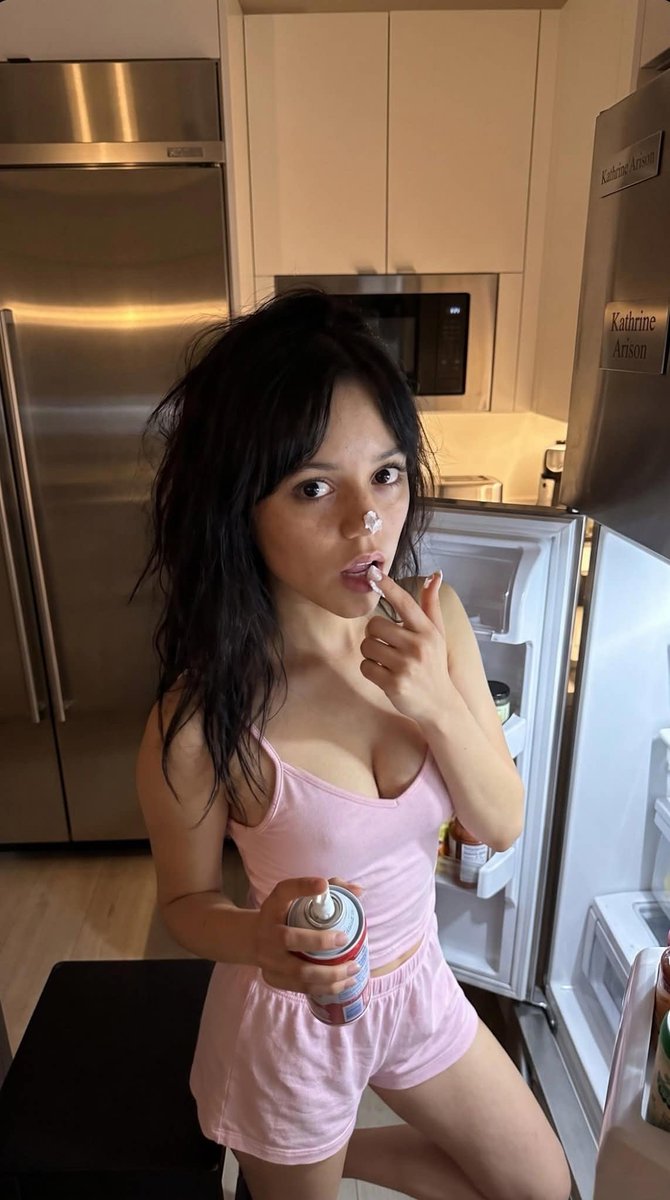 Robert_Linder_'s tweet photo. I thought i could beat @AverageKinkyGuy in a wankbattle but I was wrong. he is now my daddy and im gonna make up for my pathetic loss by pleasuring him https://t.co/w5dRyZjjWB