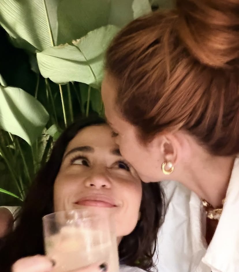 mdvgdutra's tweet photo. Nanda Costta e Emilie Rey é o maior acontecimento desse ano, que vibe boa e  ainda entregam MUITA beleza https://t.co/KsNegctBea
