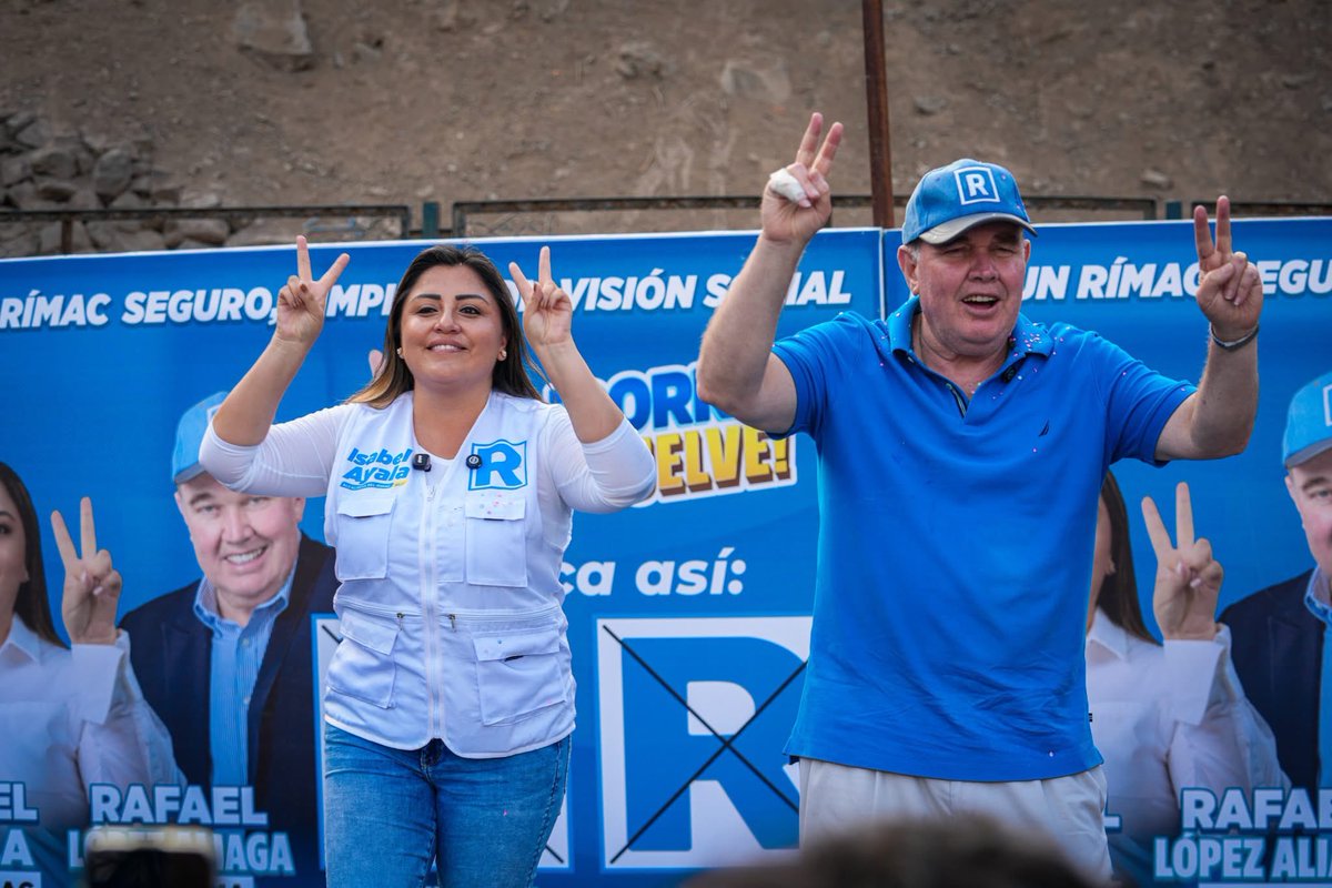Renovacion_Peru's tweet photo. ¡Las ollitas y los comedores son nuestra prioridad!
@rlopezaliaga1 junto a Isabel Ayala, se reunió con ollitas comunes, comedores populares del Rímac. Presentó propuestas para equiparlos, llevar agua de emergencia a las zonas altas y reforzar la seguridad con luces LED y cámaras https://t.co/rJUS5cvajV