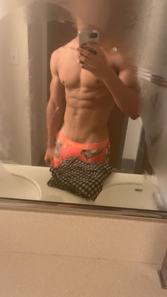 R3V0IVER's tweet photo. V line doing overtime rn https://t.co/JTLLHAc8OF