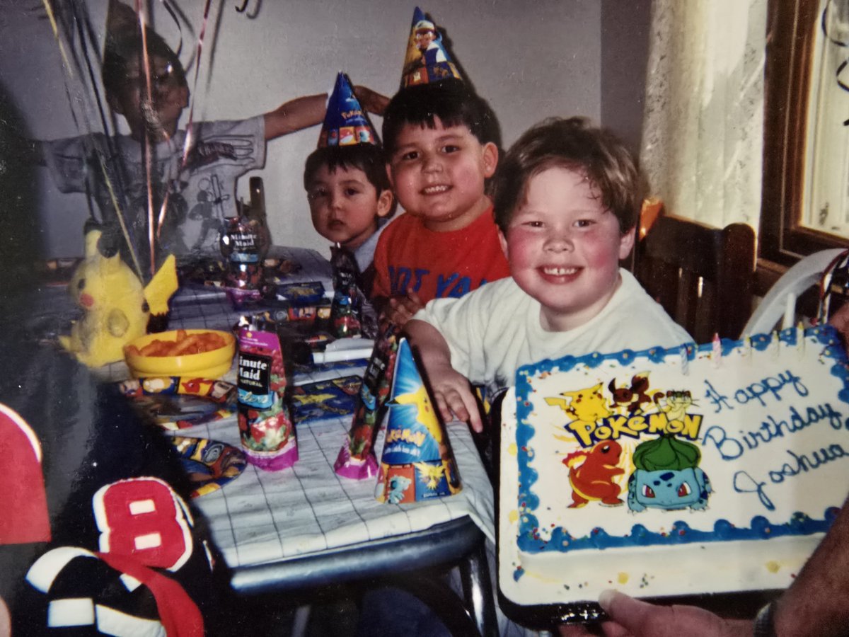 leafgamess_'s tweet photo. Remember when Pokémon was just fun? No politics.. gender debates, rage bait, scalping, or constant arguing. Just battling your friends at recess, trading after school, and enjoying Pokémon. This community has gotten so toxic, and it’s honestly a shame. https://t.co/ryyhsxopzh