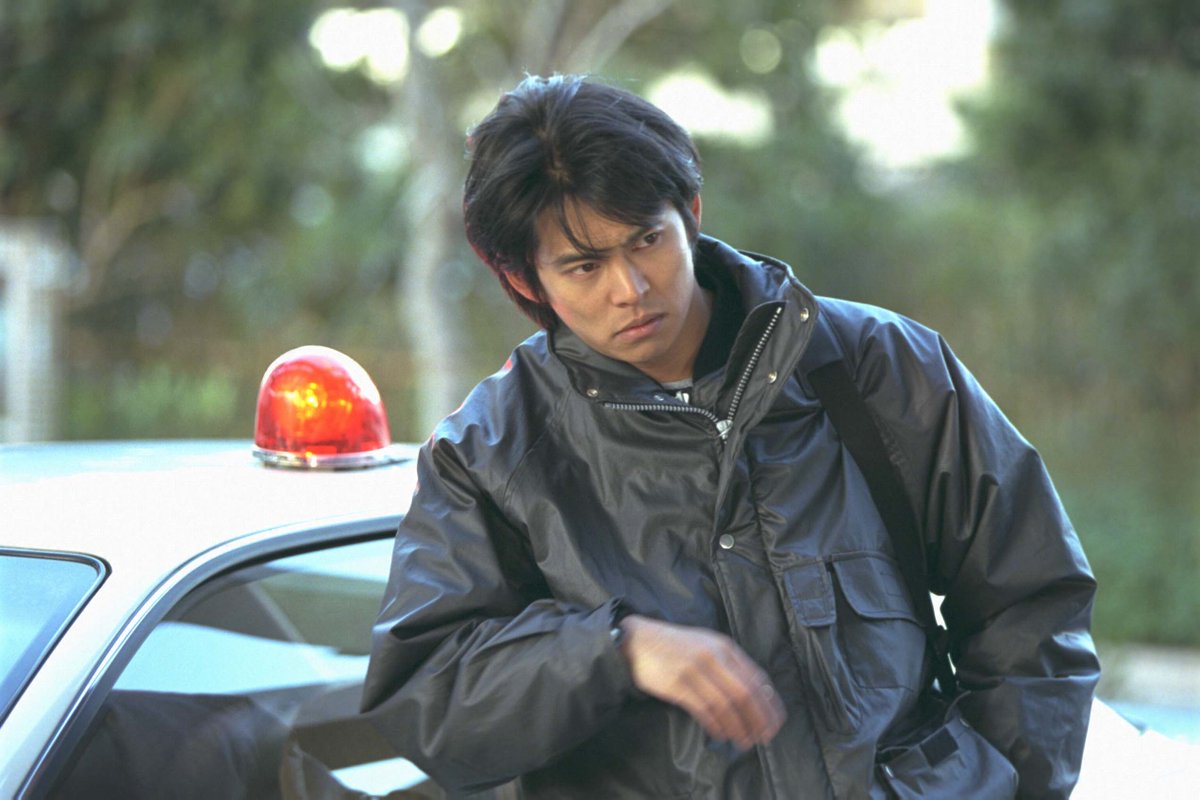 odoru_movief's tweet photo. |◤#青島俊作QUESTION🚨◢|

初張り込み中に青島が食べていた、
和久さんに取られたカップラーメンの味は？
リプライでお答えください。

『#踊る大捜査線 N.E.W. メトロポリスを駆け抜けろ！』
🎬大ヒット上映中
#踊るプロジェクト #odoru https://t.co/fmCfr55vfo