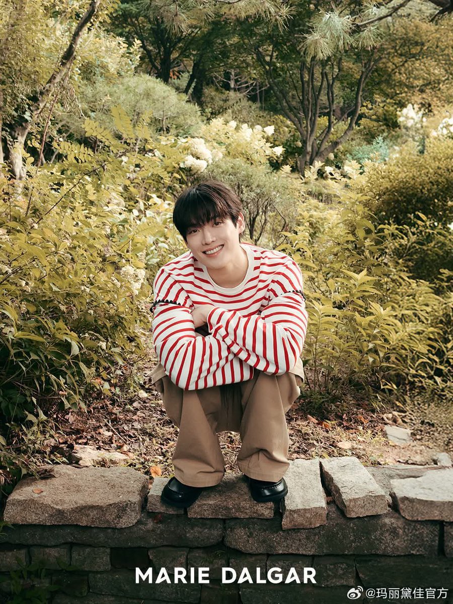 LanThuTranrd's tweet photo. Lạnh lùng và đáng iu Kim yoon sik  🩵 #KimYoonSik #김윤식 #金允植 https://t.co/7aC2WacpjQ