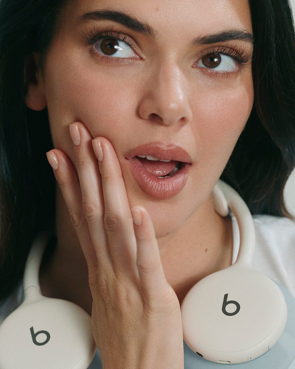 alyycreator_13's tweet photo. #kendalljenner https://t.co/MnR8aX807R
