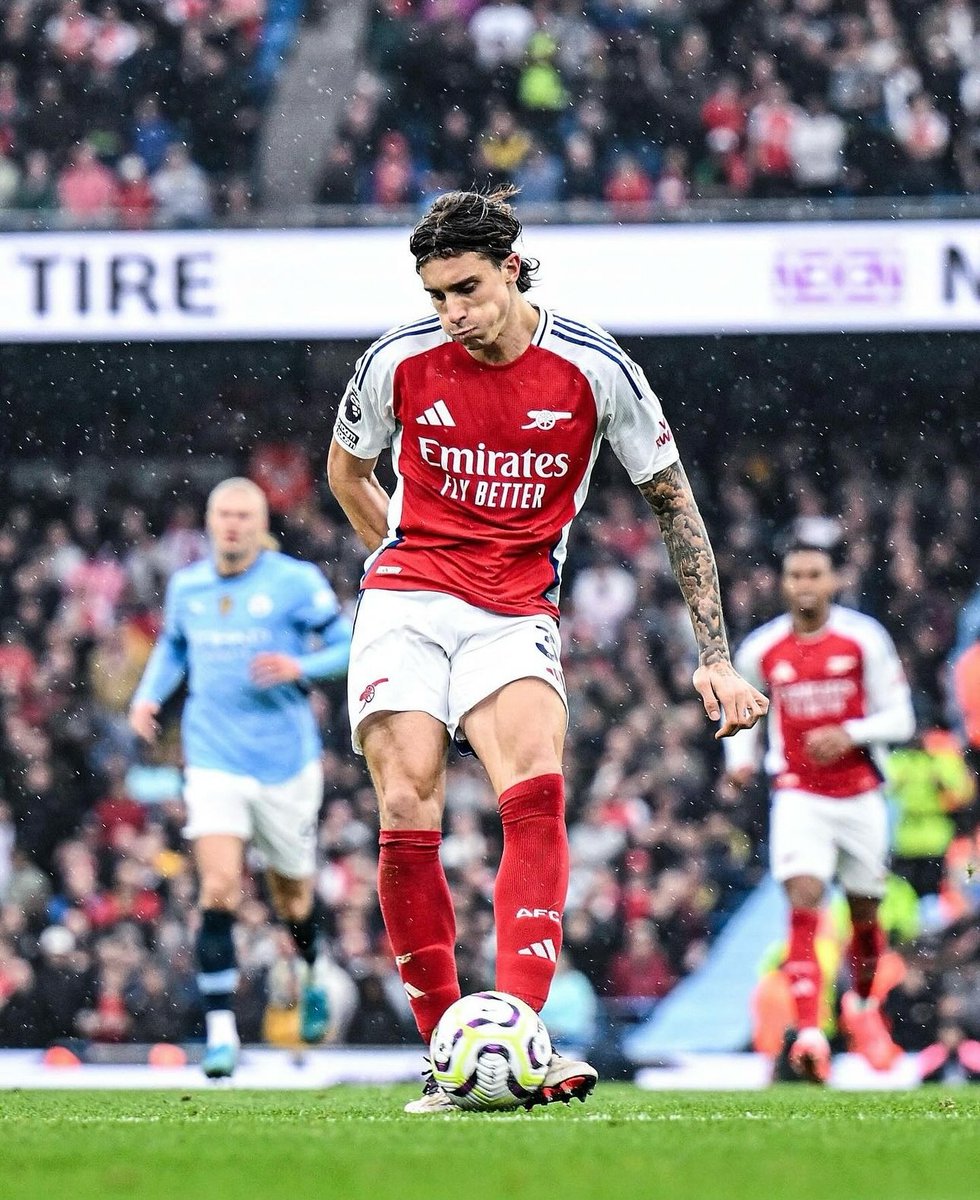 richycaIa's tweet photo. Amazing team spirit today, we deserved more. So happy to mark my debut with a goal❤️ Thanks for the great support!!! #COYG https://t.co/jwBygYp2TR