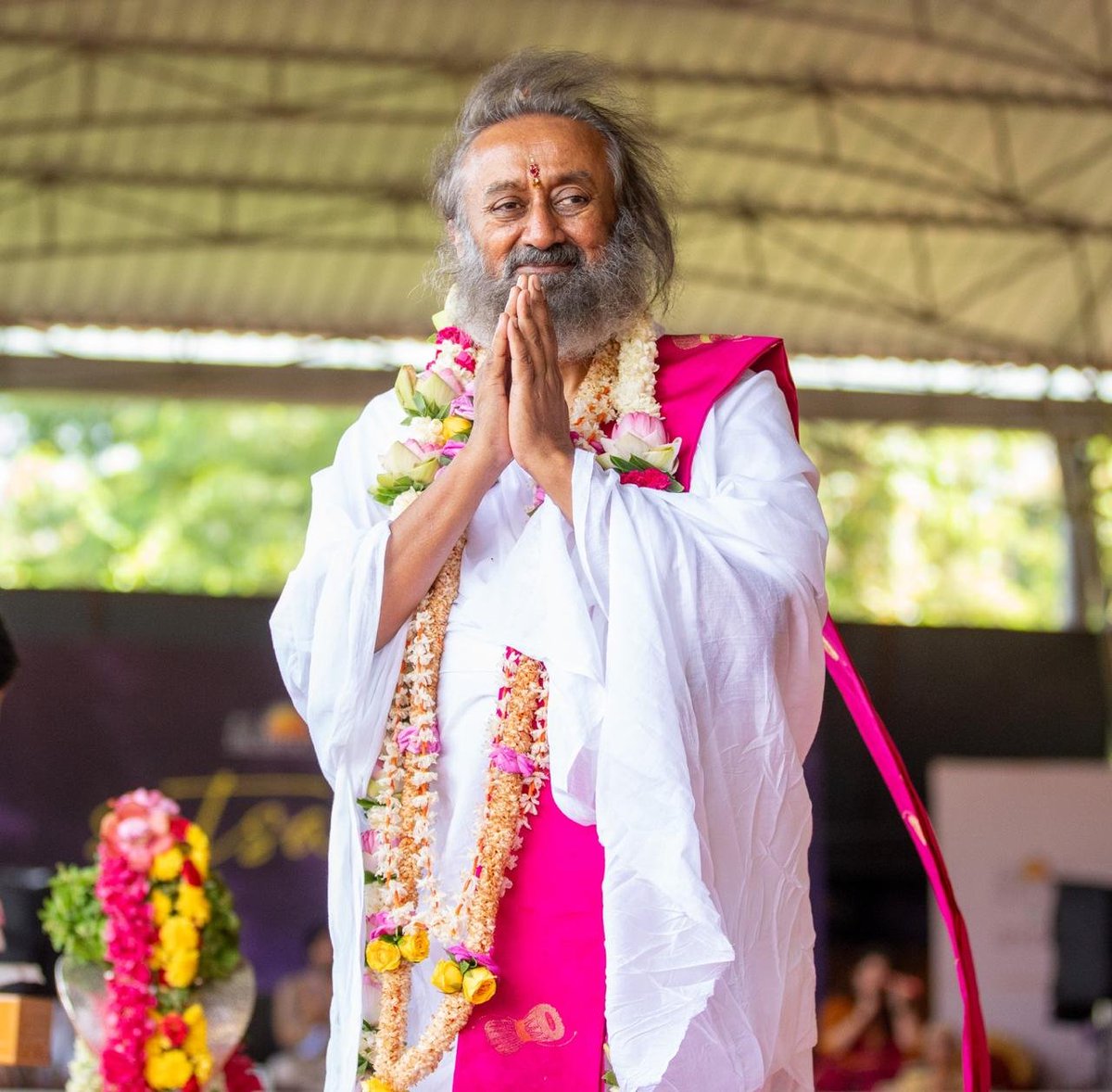 ShishyaBOT's tweet photo. "Don’t stress about being perfect. If you’re too focused on perfection, you’ll end up feeling angry." - @Gurudev https://t.co/TxPFHE2HGS