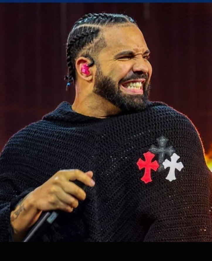 Vibepromo22's tweet photo. Kendrick Lamar depase Drake ofisyèlman pou l vin rapè ki fè plis kòb nan yon sèl ane, ak $390.7 milyon dola li rantre nan 2.037 milyon tikè yo vann nan 47 konsè pandan ane 2025 la. 🔥 https://t.co/pKzTCijvzN